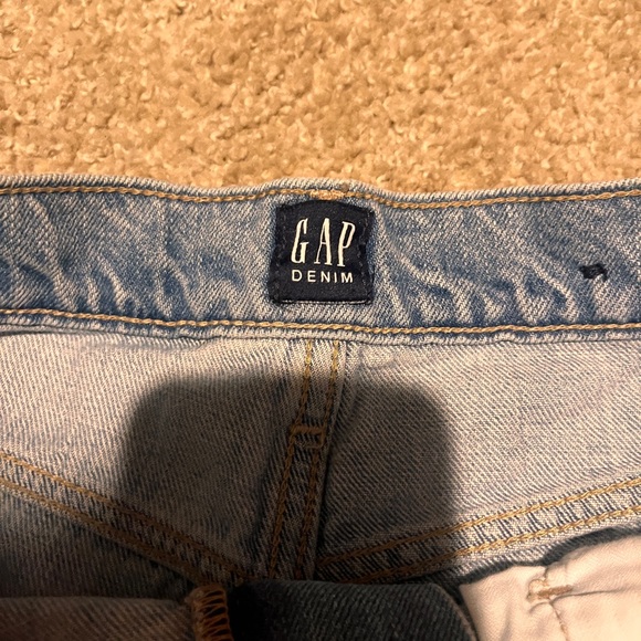 Gap light denim mom short size 8 - Picture 3 of 5